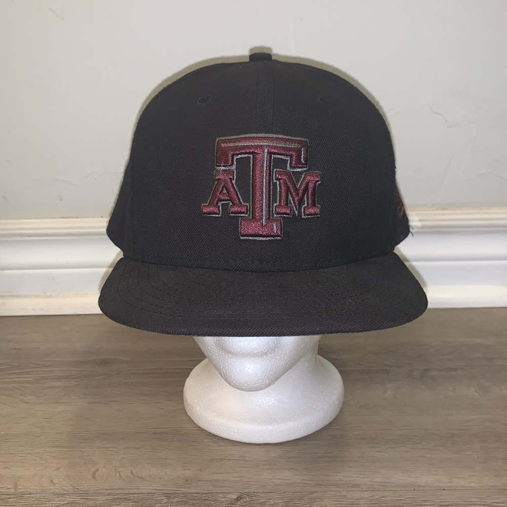⭐️ Texas A&M Fitted Hat